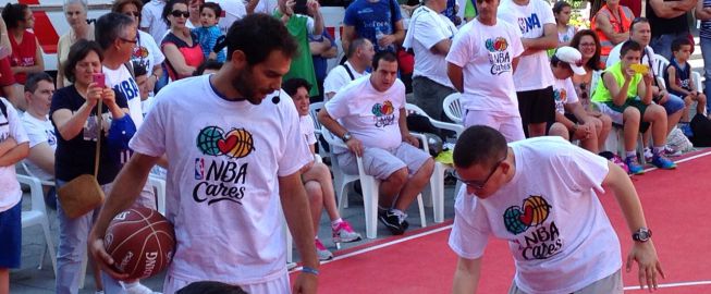 NBA Cares: Villanueva de la Serena disfrutó con Calderón