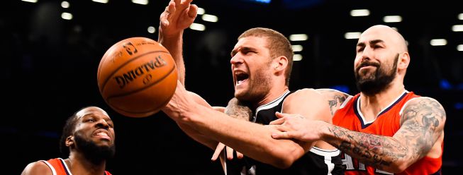 Los Nets pagan 110 millones para retener a Lopez y Young