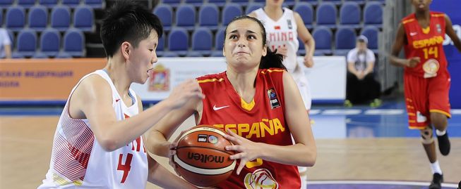 España pasa tercera de grupo tras perder contra China