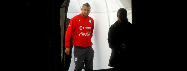 Vidal recibe apoyo anímico de su familia en búnker de la Roja