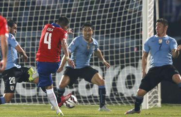 Mauricio Isla coronó su gran partido con el gol del triunfo