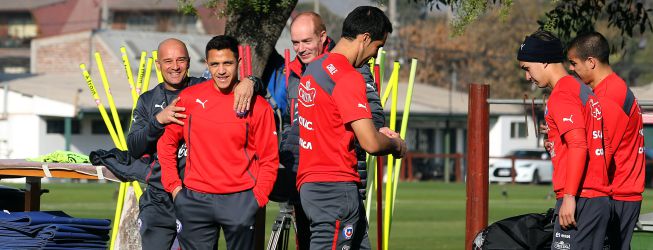 Sampaoli changes his mind and grants the team a free afternoon.