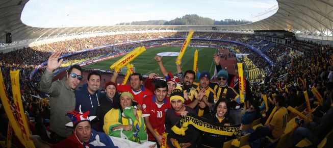 En Concepción se burlaron de Brasil y apoyaron a la Roja