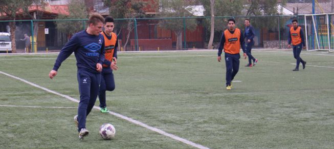 Las duras historias que esconde la cesantía en el fútbol chileno
