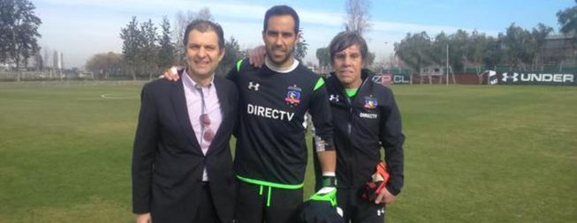 Bravo forgets the controversy and trains with Colo Colo.