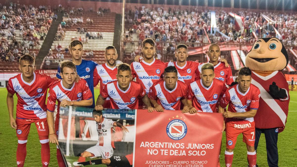 Luciano Cabral recibe mensaje de apoyo de Argentinos Juniors - AS Chile