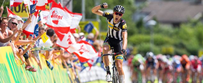 Van Zyl gana en una caótica etapa del Tour de Austria