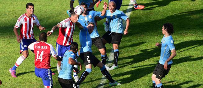Uruguay 1x1: El juego aéreo le da y le quita al equipo 'charrúa'