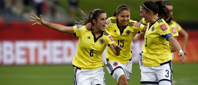 Fútbol colombiano, en manos de las mujeres en Toronto 2015