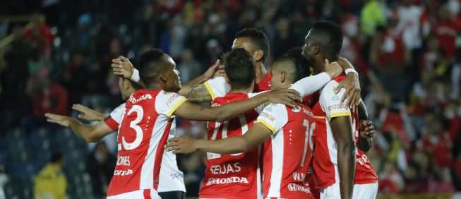 Santa Fe overwhelms its rivals: it thrashes Cúcuta and is the leader.