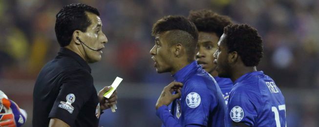 Neymar grabbed the referee by the neck in tunnel tirade