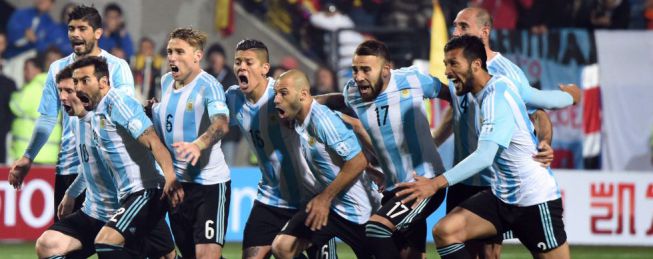 Argentina book semi-final spot with penalty shoot-out success