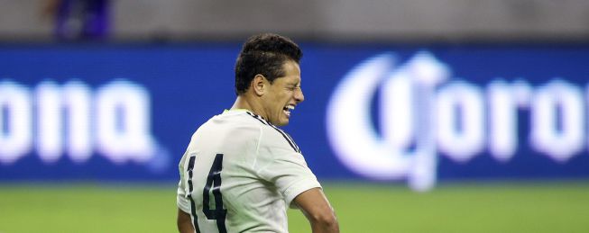 Chicharito fractures collarbone and will miss Gold Cup
