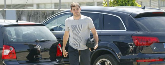 Iker Casillas attends the first meeting of Rafa Benítez