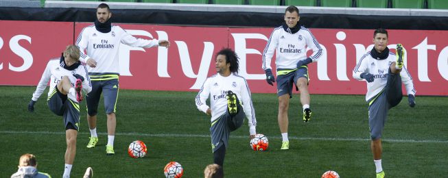 Madrid close Australia visit with game against City