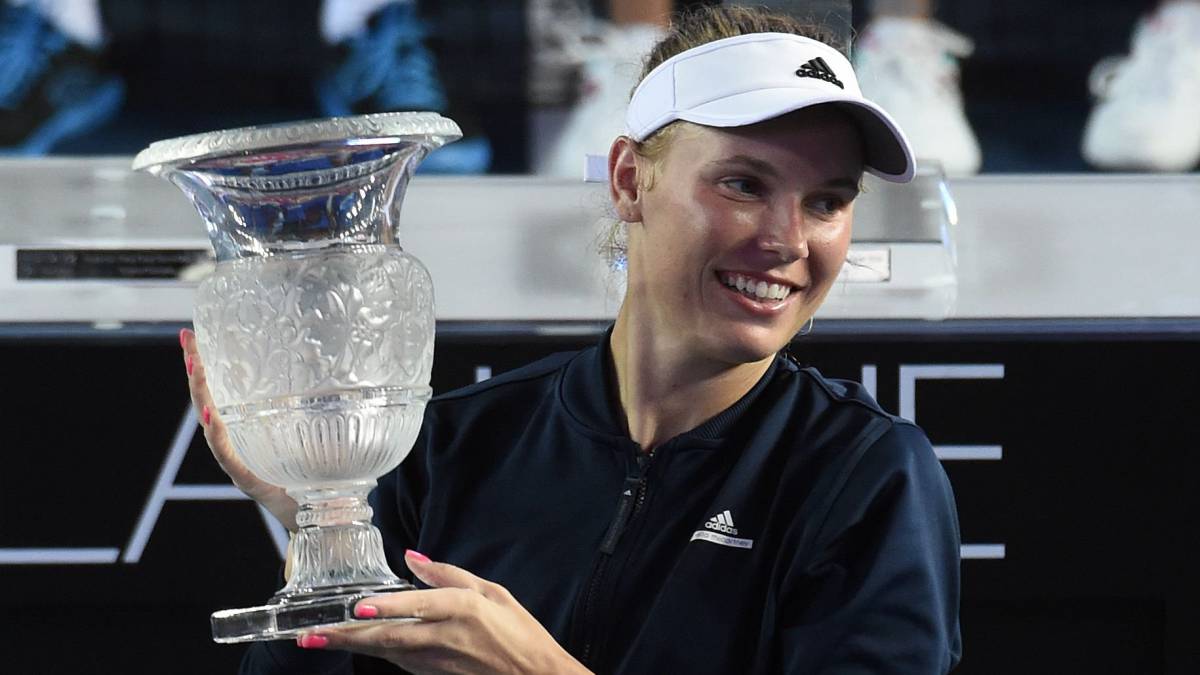 Wozniacki beats Mladenovic to lift Hong Kong Open title - AS.com