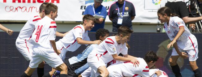 El Sevilla se lleva el título tras batir al Barcelona en la final