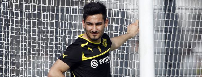 Gundogan podría permanecer en el Borussia Dortmund