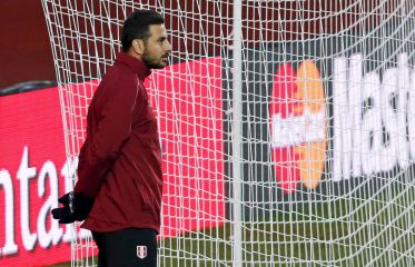 Pizarro se despide del Bayern y quiere retirarse en Alemania