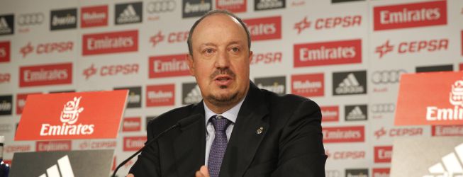 Benítez no tiene fichajes a una semana del regreso al trabajo