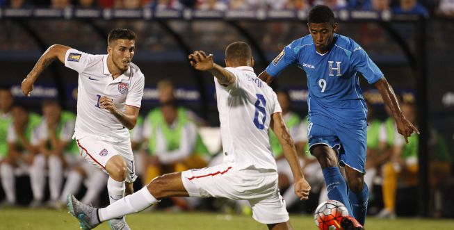 EE.UU. bate a Honduras 2-1 y se reafirma como favorito