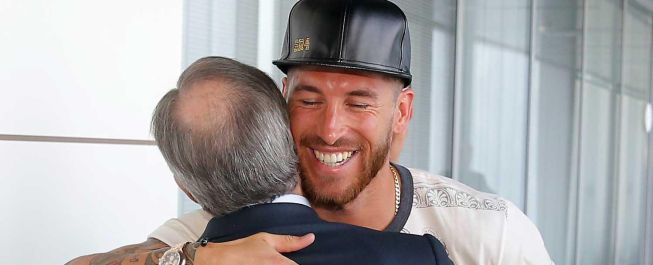 Sergio Ramos y Florentino, abrazados en su reencuentro