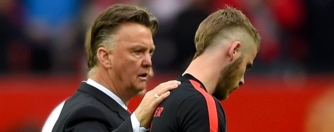 Van Gaal wants De Gea out before traveling to the US on Monday.