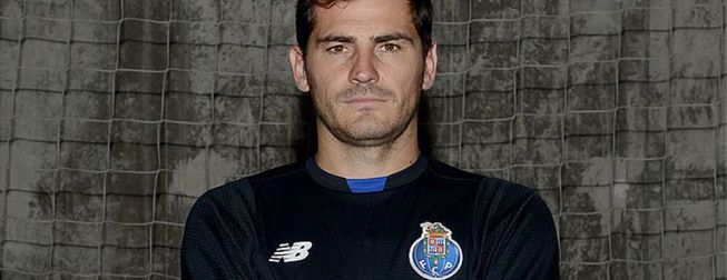 Primera foto oficial de Iker Casillas en el Oporto