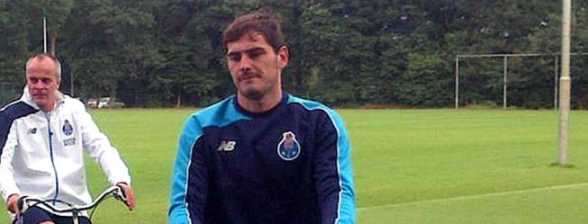 Casillas revoluciona Holanda en su primer entrenamiento