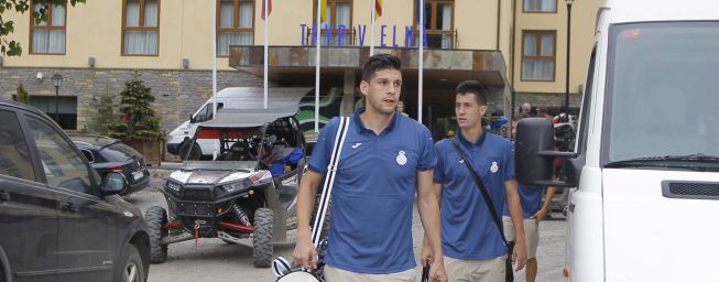 Javi López, Moreno, Victor Sánchez, and Álvarez, captains