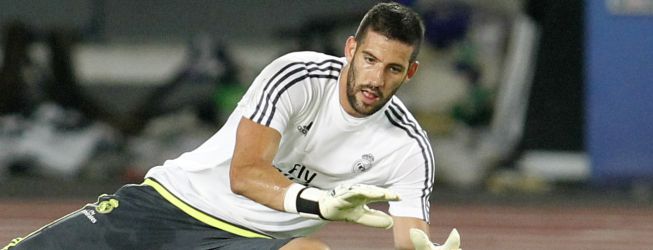 Kiko Casilla debutará hoy en China con Iker en el recuerdo