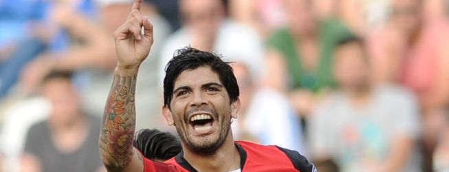 Banega, ya en Sevilla, completa el plantel con miras al 11-A