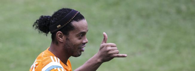 Ronaldinho debutará ante Gremio, el club que le vio nacer