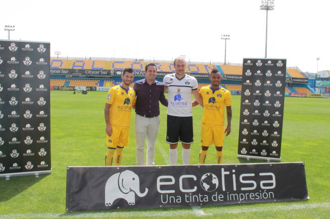 Alcorcón presents Nelson, Dmitrovic, and Sergio Rodríguez.
