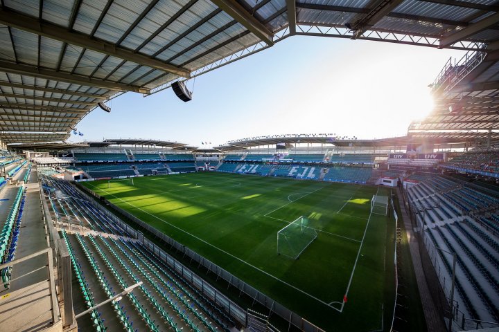 Le Cocq Arena, estadio del Estonia - Holanda.