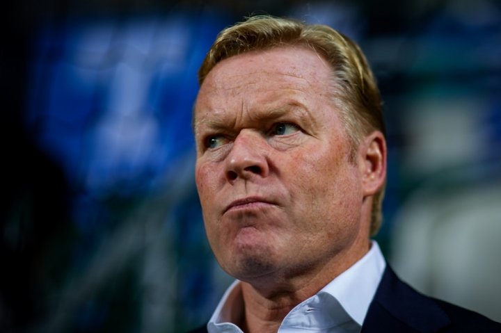 Koeman, durante el Estonia-Holanda.