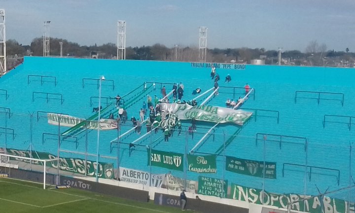 Hinchada Estudiantes de San Luis