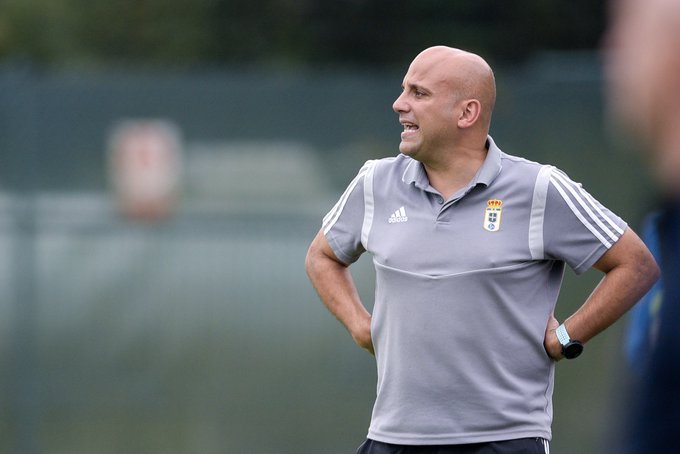 Rozada, entrenador del Real Oviedo.