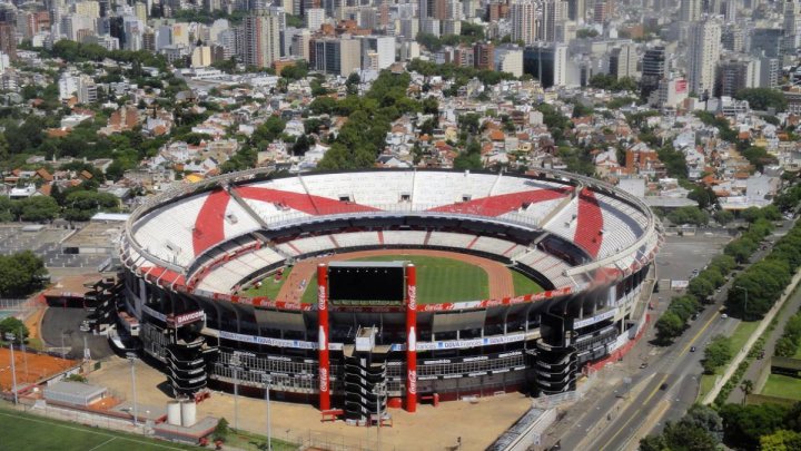 Cortes Monumental
