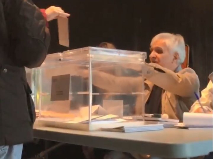 César, primer presidente invidente.