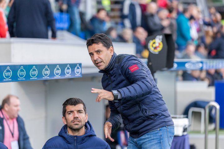 Míchel I de Vallecas en el banquillo de El Alcoraz.