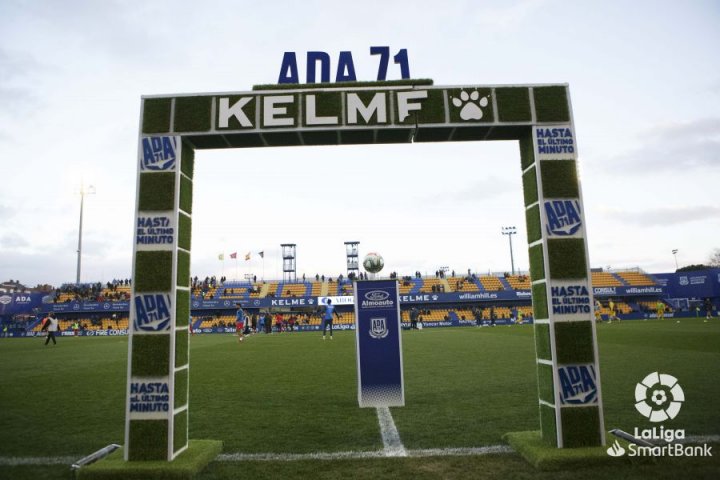 Estadio de Santo Domingo antes del Alcorcón-Fuenlabrada.
