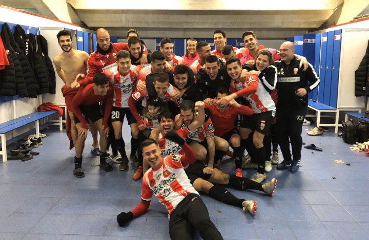 Los jugadores del Logroñés celebran la clasificación ante el Cádiz