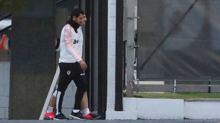 Rodrigo ya entrena con la mente puesta en el Barcelona