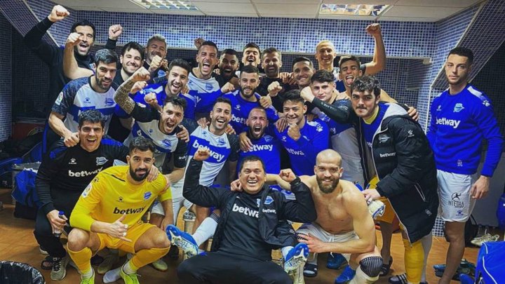 Celebración de la plantilla del Alavés