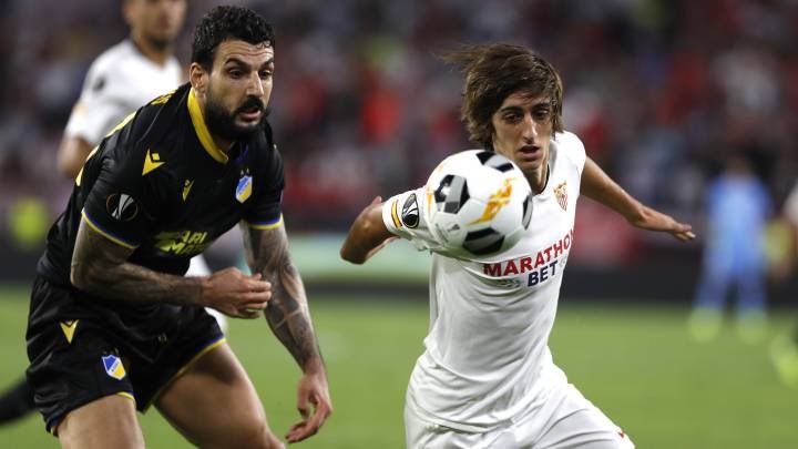 Bryan Gil, en un partido con el Sevilla