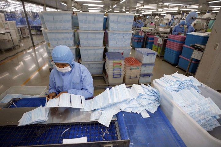 Labores de control y protección en Tailandia por el coronavirus. Fotografía: EFE