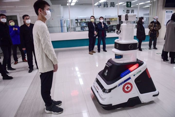 CORONAVIRUS ROBOT