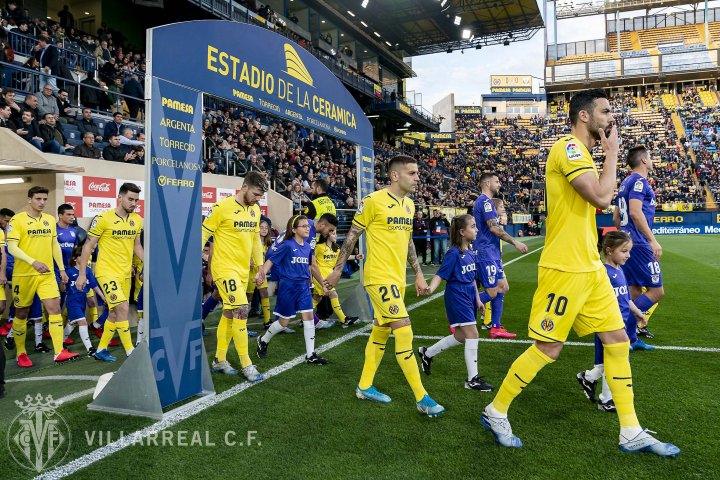 Jugadores de Villarreal y Leganés al salir al campo.