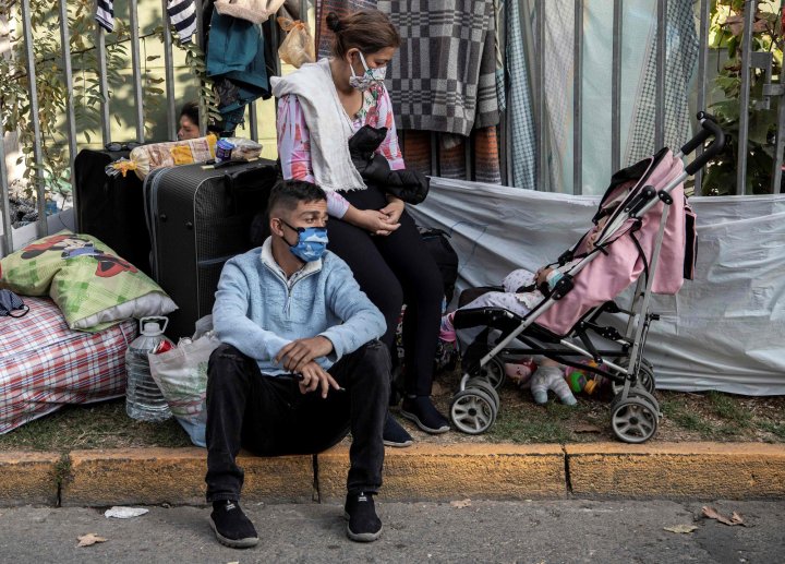 Venezolanos en Embajada